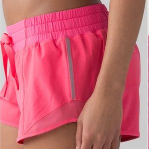 Lululemon Hotty Hot Short (2.5")
Lip Gloss